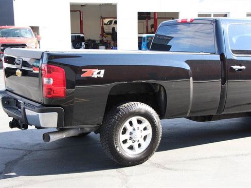 Used 2014 Chevrolet Silverado 3500 LT w/ Interior Plus Package AWD/4WD image 45
