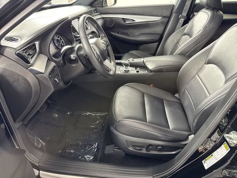 Used 2021 INFINITI QX50 Luxe w/ Appearance Package AWD/4WD image 5
