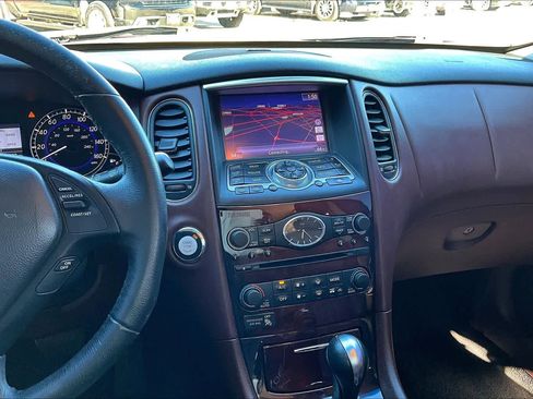 Used 2017 INFINITI QX50 AWD w/ Premium Plus Package image 6