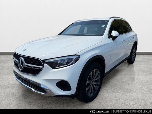 Used 2025 Mercedes-Benz GLC 300 image 9