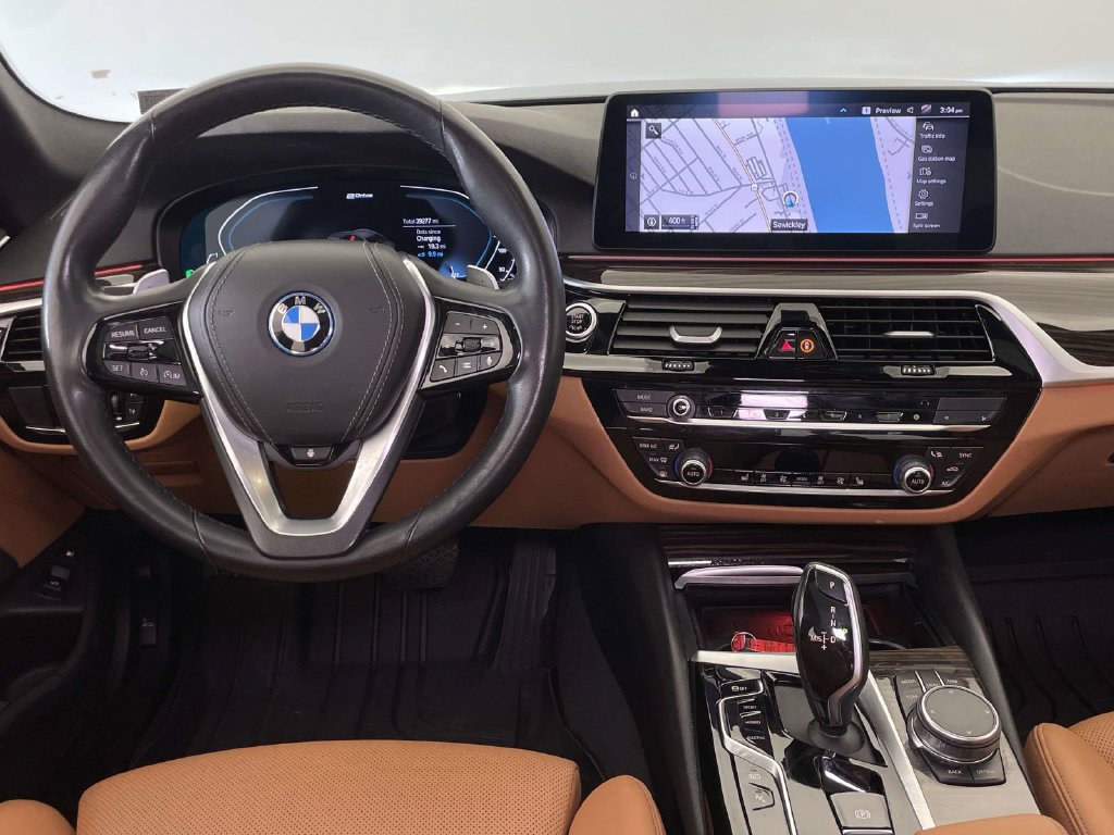 Used 2023 BMW 530e xDrive w/ Convenience Package AWD/4WD image 23