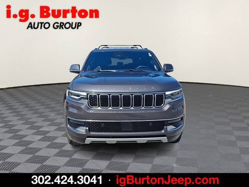 Used 2022 Jeep Wagoneer Series II AWD/4WD image 2