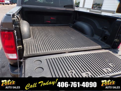 Used 2017 RAM 1500 Express w/ Express Value Package image 9
