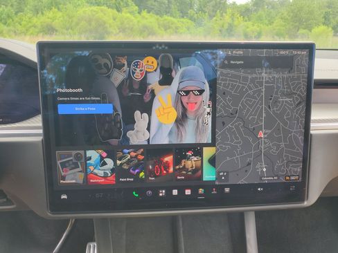 Used 2022 Tesla Model X Plaid AWD/4WD image 30