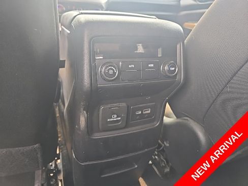 Used 2021 GMC Acadia SLE w/ Elevation Edition AWD/4WD image 9