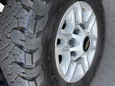 Used 2019 Chevrolet Silverado 2500 W/T image 11