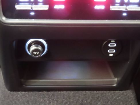 Certified 2022 Porsche Cayenne Turbo GT AWD/4WD image 33