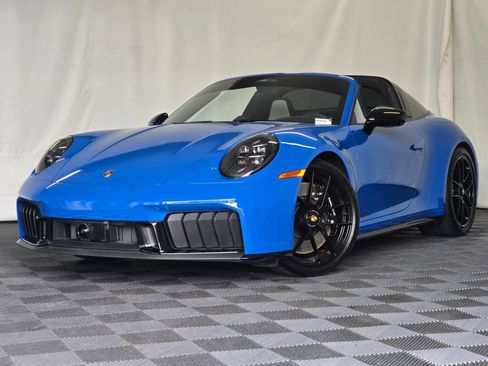 Certified 2026 Porsche 911 Targa 4 GTS AWD/4WD image 1