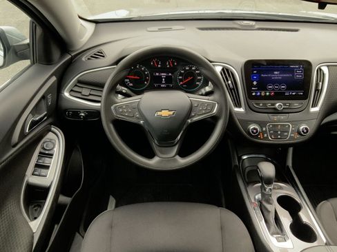 Used 2024 Chevrolet Malibu LT FWD image 24