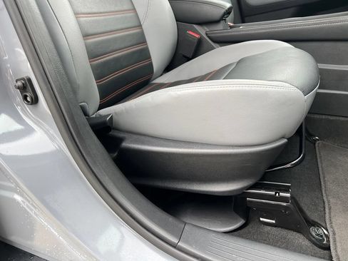 Used 2024 Nissan Kicks SR w/ SR Premium Package FWD image 23