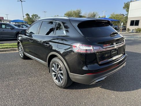 Used 2021 Lincoln Nautilus FWD image 4