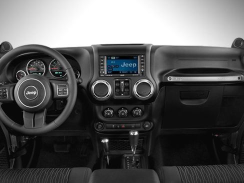 Used 2013 Jeep Wrangler Unlimited Sport image 3