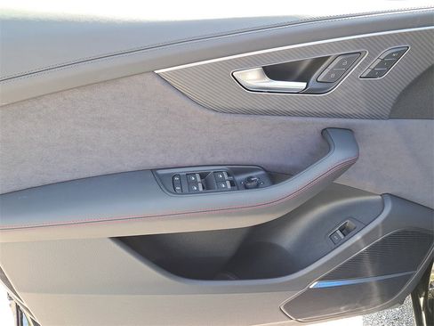 New 2026 Audi SQ8 Prestige image 19