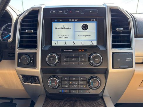 Used 2019 Ford F250 Lariat w/ Chrome Package image 36