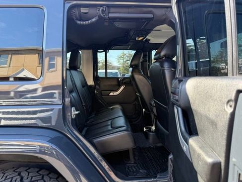 Certified 2016 Jeep Wrangler Unlimited Rubicon AWD/4WD image 27
