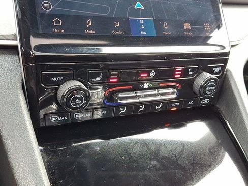 Certified 2022 Jeep Grand Cherokee L Limited image 21