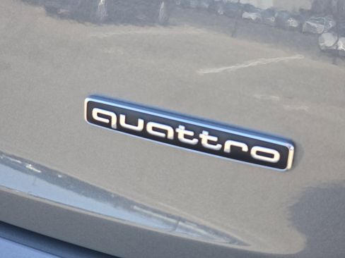 Certified 2023 Audi Q5 2.0T Premium w/ Convenience Package image 11