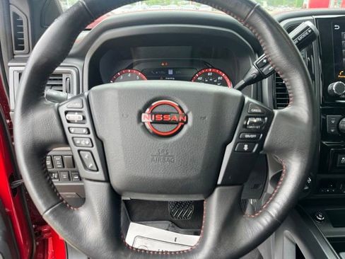 Used 2023 Nissan Titan PRO-4X w/ Pro-4x Convenience Package AWD/4WD image 11