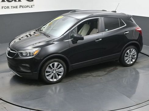 Used 2020 Buick Encore Preferred w/ Safety Package FWD image 43