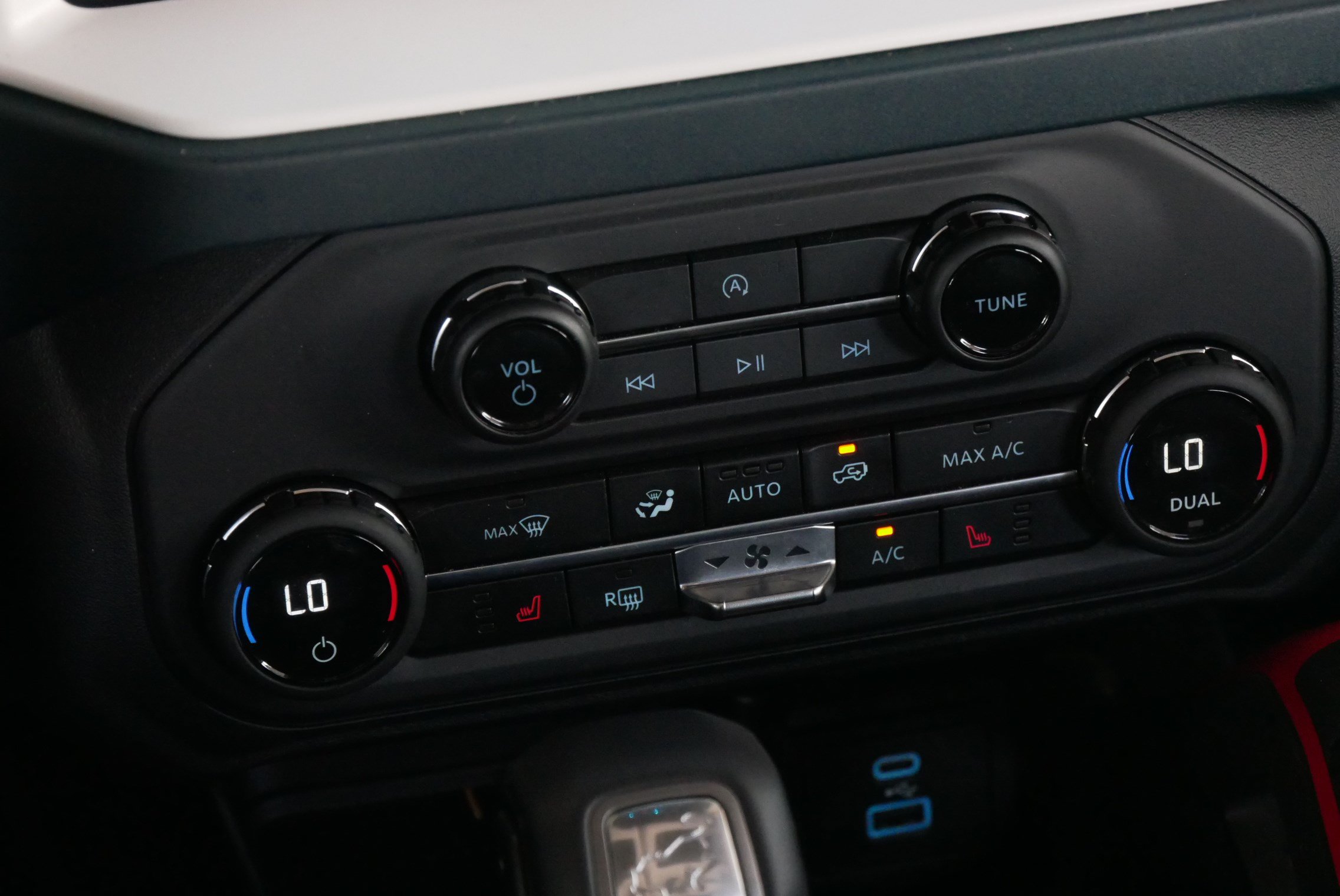 Used 2025 Ford Bronco Heritage Edition AWD/4WD image 21