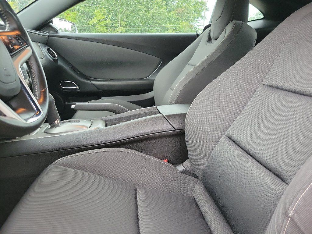 Used 2015 Chevrolet Camaro LT w/ 1LT Preferred Package RWD image 14