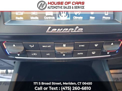 Used 2018 Maserati Levante GranSport image 35