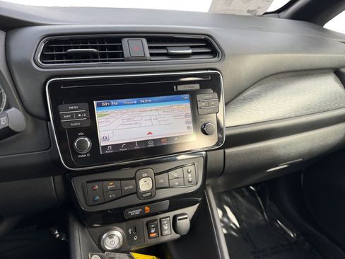 Used 2019 Nissan Leaf SV w/ SV All Weather Package image 12
