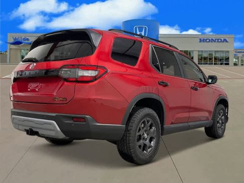 New 2025 Honda Pilot TrailSport image 8