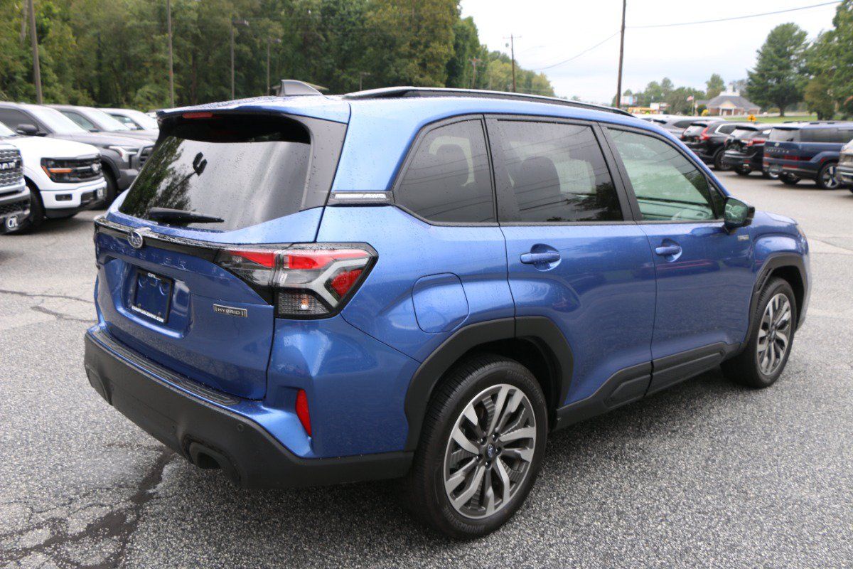 Used 2025 Subaru Forester Touring AWD/4WD image 8