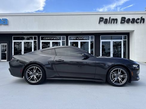 Used 2024 Ford Mustang Coupe RWD image 23