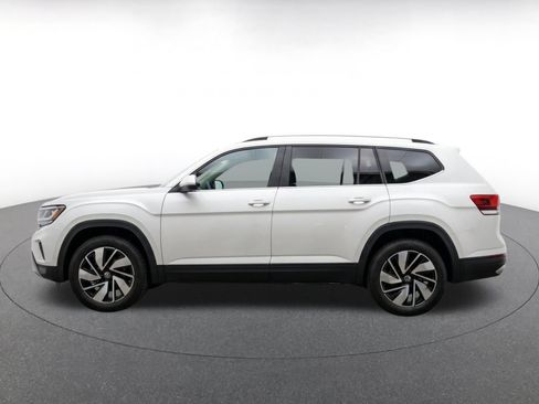 Used 2026 Volkswagen Atlas SE FWD image 4