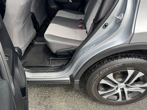 Used 2018 Toyota RAV4 LE w/ All Weather Liner Package image 34