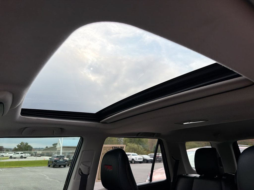 Used 2019 Toyota 4Runner TRD Off-Road Premium AWD/4WD image 29