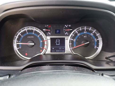 Used 2019 Toyota 4Runner TRD Off-Road Premium AWD/4WD image 17