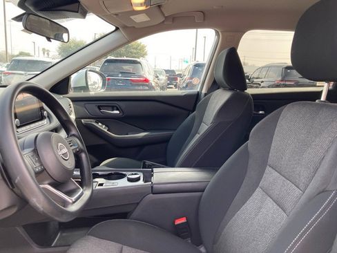 Used 2024 Nissan Rogue SV image 7