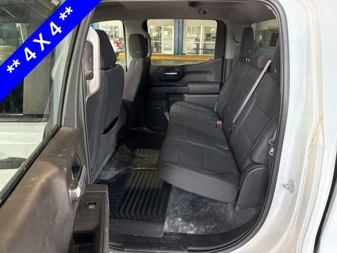 Used 2022 Chevrolet Silverado 1500 Custom w/ Safety Confidence Package AWD/4WD image 6