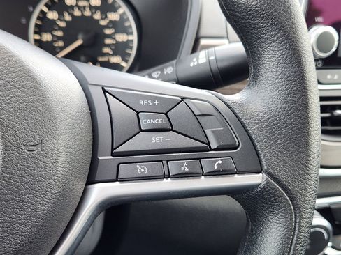 Used 2025 Nissan Altima 2.5 SV image 28