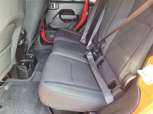 Used 2023 Jeep Gladiator Willys image 16