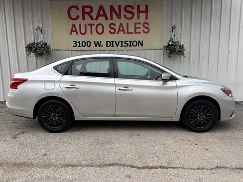 Used 2019 Nissan Sentra S FWD image 2