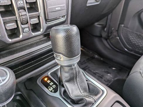 Used 2019 Jeep Wrangler Unlimited Sahara w/ Safety Group image 12