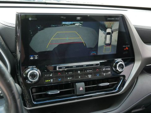 Used 2020 Toyota Highlander Limited AWD/4WD image 21
