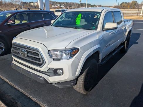 Used 2023 Toyota Tacoma SR5 image 3
