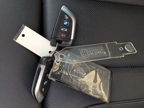 Used 2023 BMW i4 eDrive35 w/ Premium Package image 33