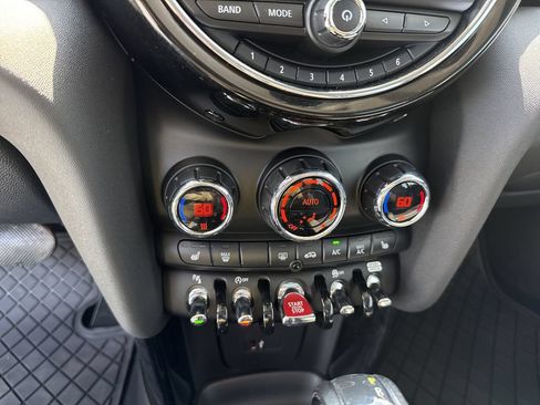 Used 2019 MINI Cooper S FWD image 25