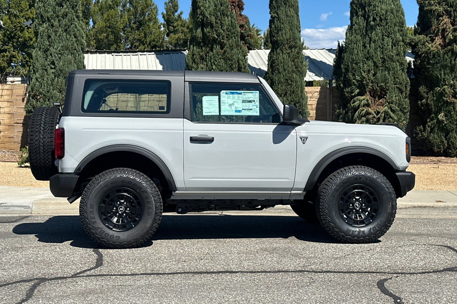 New 2026 Ford Bronco 2-Door w/ Sasquatch Package AWD/4WD image 3