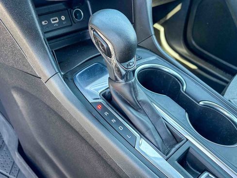 Used 2022 Chevrolet Equinox LT w/ LPO, Floor Liner Package image 18