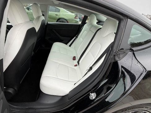 Used 2021 Tesla Model 3 Standard Range Plus image 11
