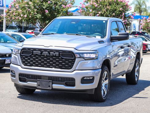 Used 2025 RAM 1500 Tradesman AWD/4WD image 3