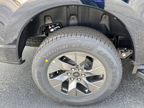 New 2025 Ford F150 Lightning Flash AWD/4WD image 18