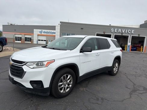 Used 2019 Chevrolet Traverse LS w/ LPO, Cargo Package FWD image 15